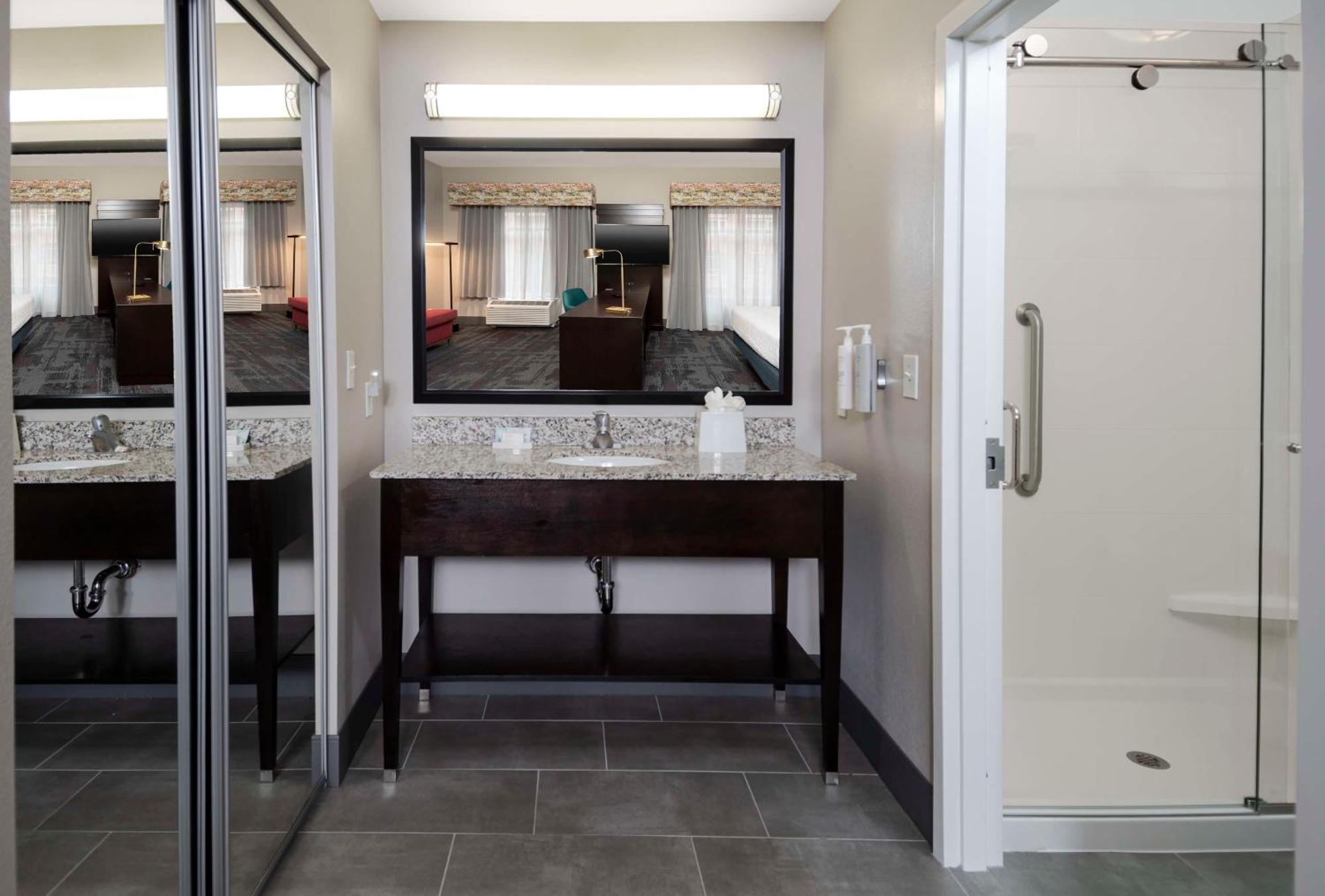 Hampton Inn & Suites - Raleigh Downtown Luaran gambar